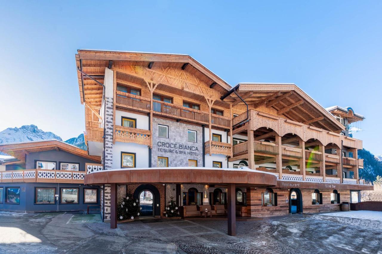 Croce Bianca Leisure & Spa Hotel Canazei Extérieur photo