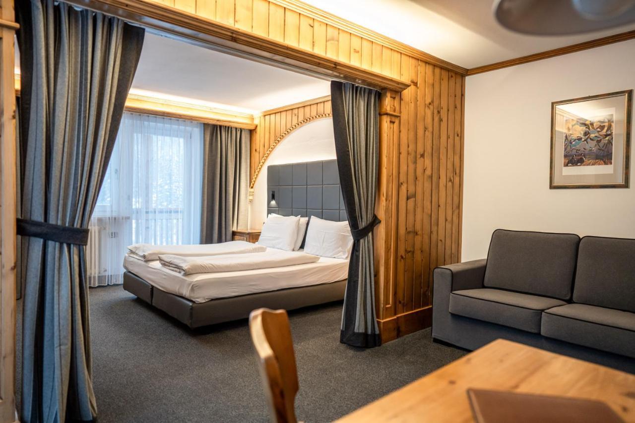 Croce Bianca Leisure & Spa Hotel Canazei Extérieur photo