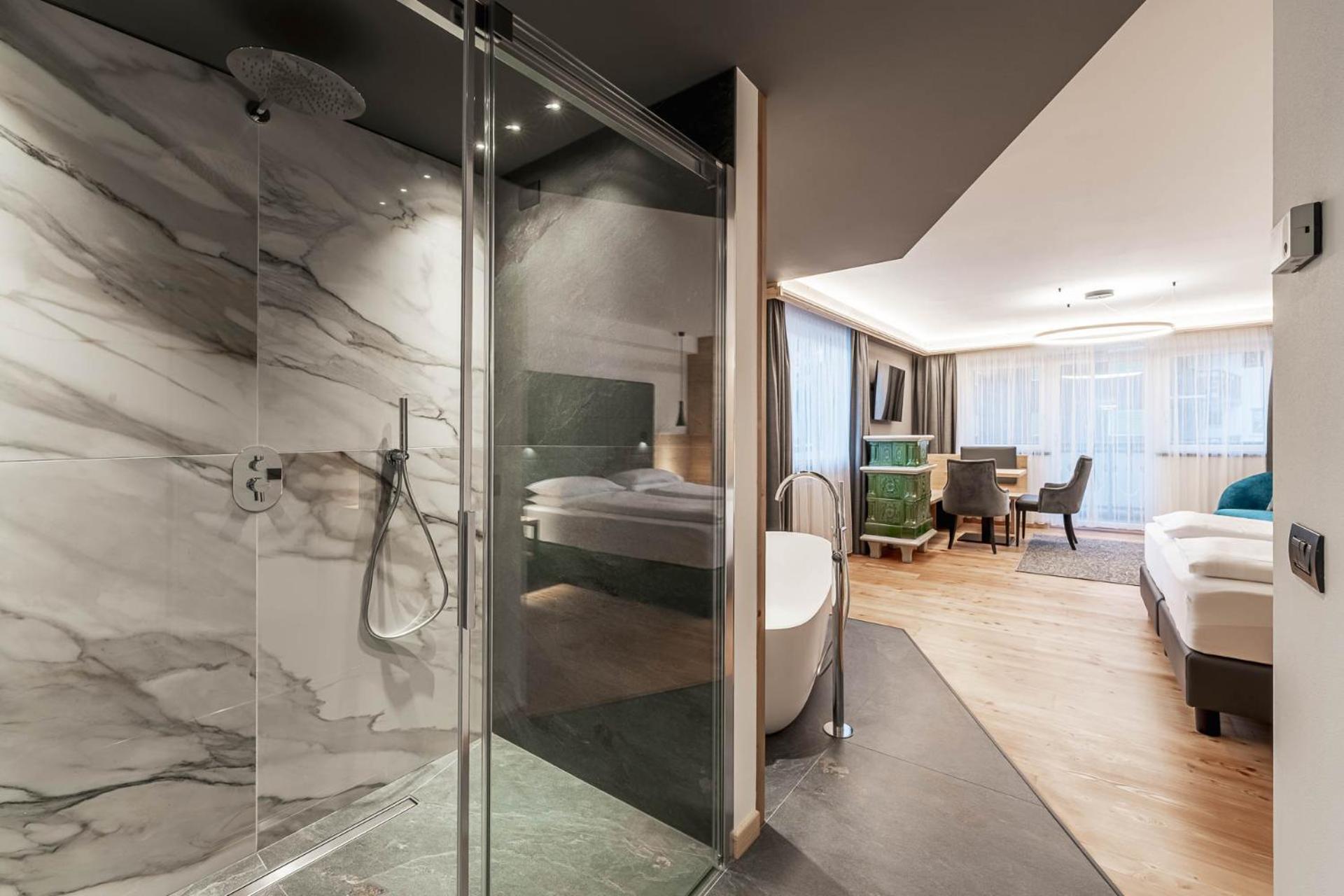 Croce Bianca Leisure & Spa Hotel Canazei Extérieur photo