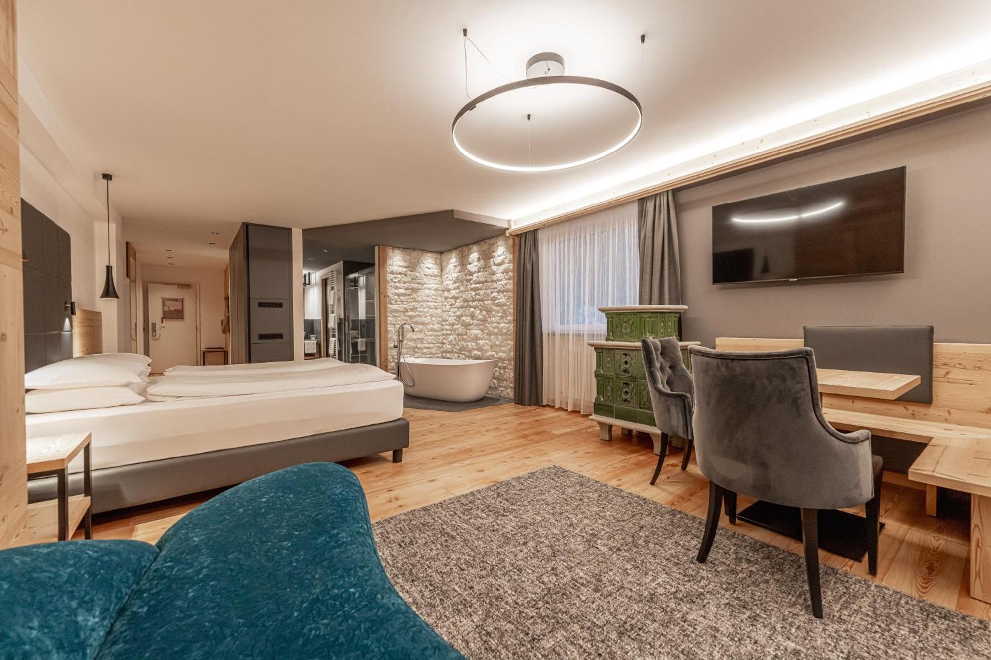 Croce Bianca Leisure & Spa Hotel Canazei Extérieur photo