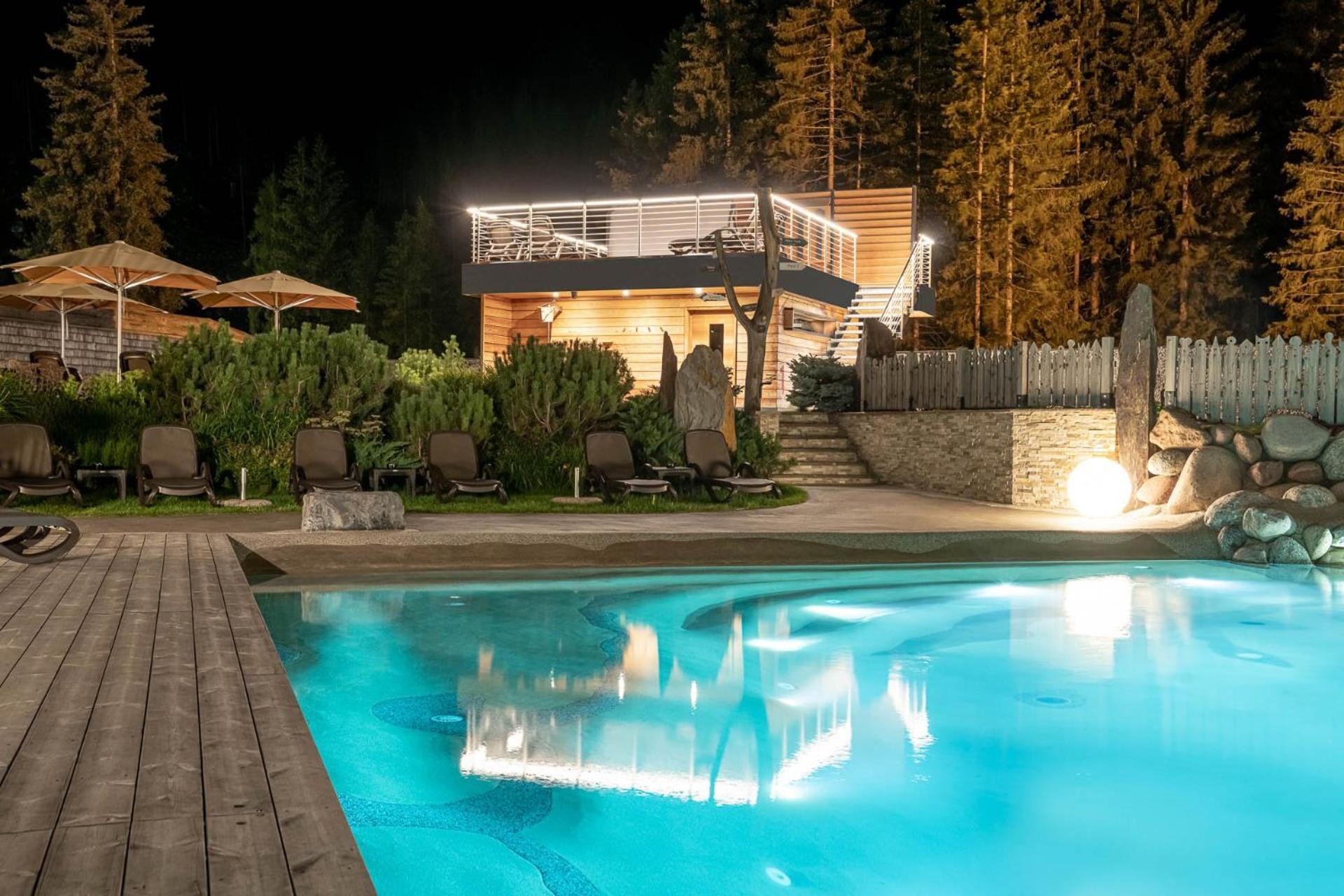 Croce Bianca Leisure & Spa Hotel Canazei Extérieur photo
