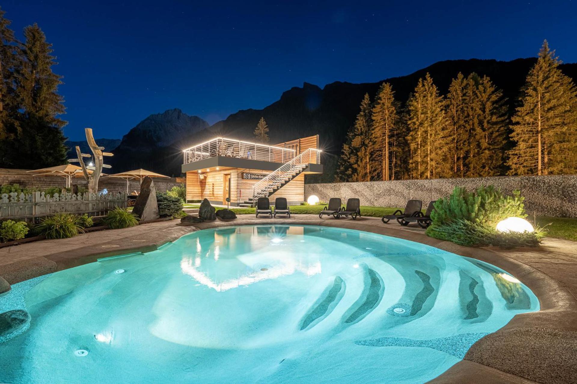 Croce Bianca Leisure & Spa Hotel Canazei Extérieur photo